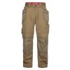 Kampfhose mit hängenden Werkzeugtaschen